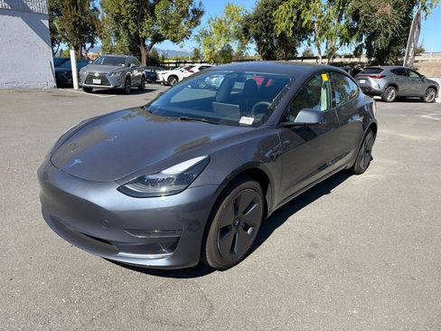 Used 2023 Tesla Model 3 Standard Range RWD image 4