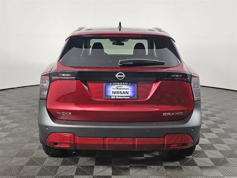 New 2026 Nissan Kicks SR w/ Cold Weather Package image 5
