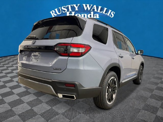 New 2026 Honda Pilot Touring image 3