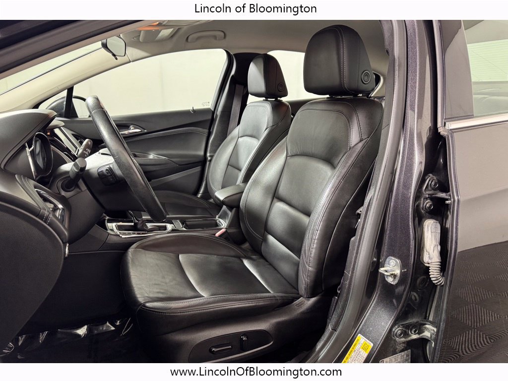 Used 2017 Chevrolet Cruze Premier FWD image 14