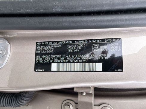 Used 2024 Volvo XC60 B5 Plus w/ Climate Package image 22