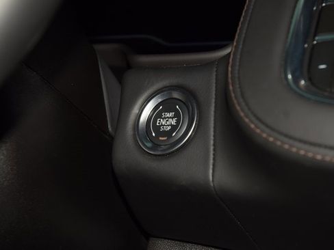 Used 2024 Chevrolet Suburban High Country image 33