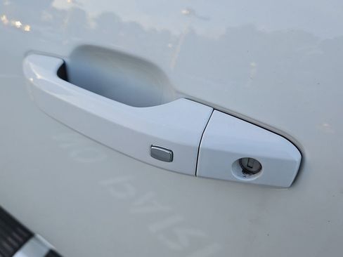 Used 2024 Chevrolet Silverado 2500 LT image 30