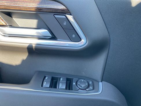 New 2026 GMC Sierra 1500 Elevation image 9