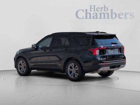 Certified 2025 Ford Explorer Active w/ Active Comfort Package AWD/4WD image 3