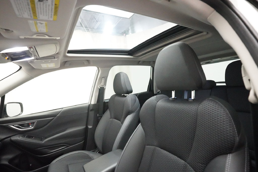 Used 2023 Subaru Forester Premium AWD/4WD image 32