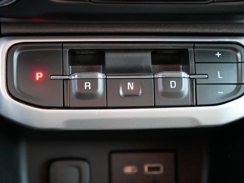 Used 2023 GMC Acadia SLE w/ Driver Convenience Package image 24