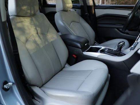 Used 2014 Cadillac SRX Performance w/ Driver Awareness Package image 30