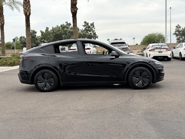 Used 2026 Tesla Model Y 2WD image 5