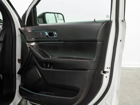 Used 2017 Ford Explorer 4WD Police Interceptor w/ Ready For The Road Package image 16