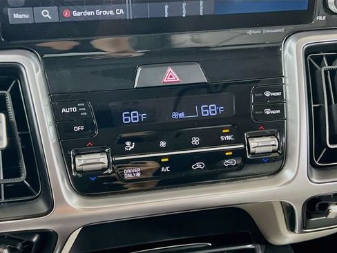 Certified 2023 Kia Sorento EX AWD/4WD image 16