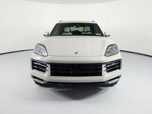 Certified 2026 Porsche Cayenne E-Hybrid AWD/4WD image 13