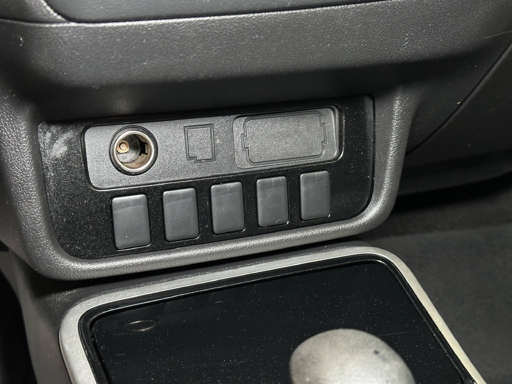 Used 2018 Mitsubishi Outlander AWD image 31