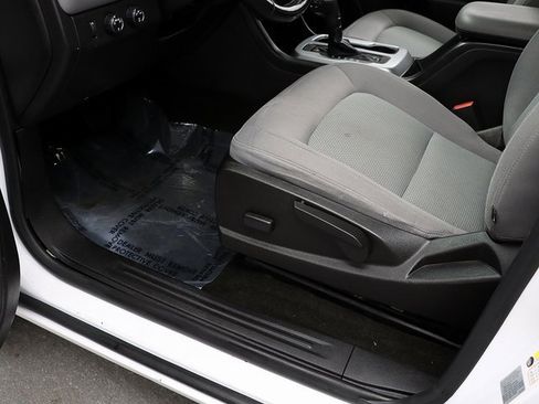 Used 2016 Chevrolet Colorado LT image 24