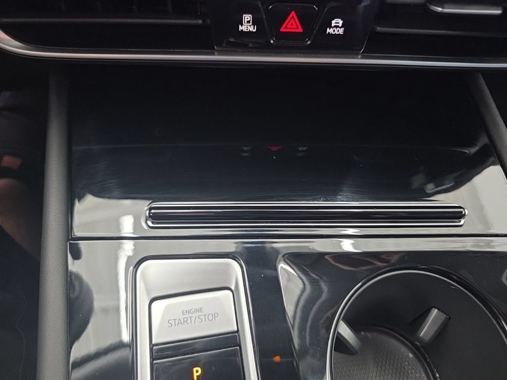 Certified 2024 Volkswagen Atlas Peak Edition SE AWD/4WD image 41
