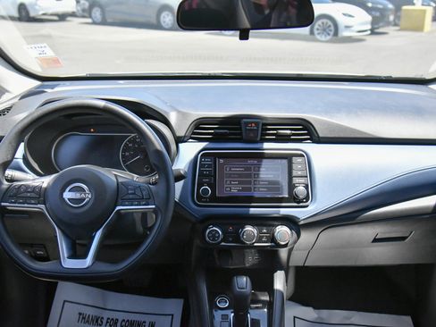 Used 2025 Nissan Versa SV FWD image 32