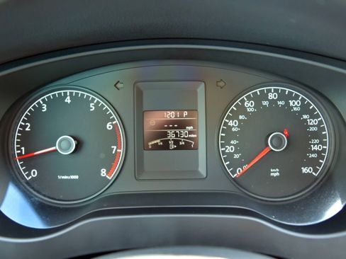 Used 2014 Volkswagen Jetta S image 39