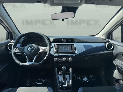 Used 2025 Nissan Versa SV image 11