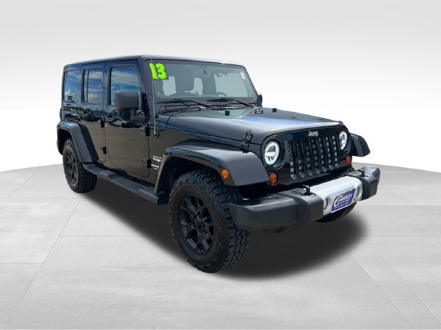 Used 2013 Jeep Wrangler Unlimited Sahara w/ Connectivity Group AWD/4WD image 8