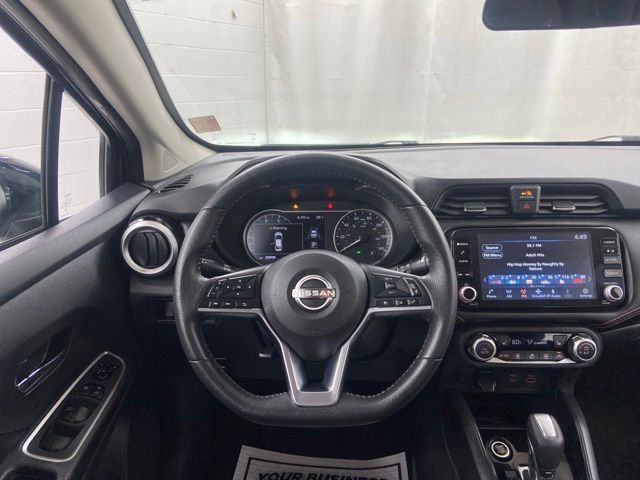 Used 2024 Nissan Versa SR FWD image 9