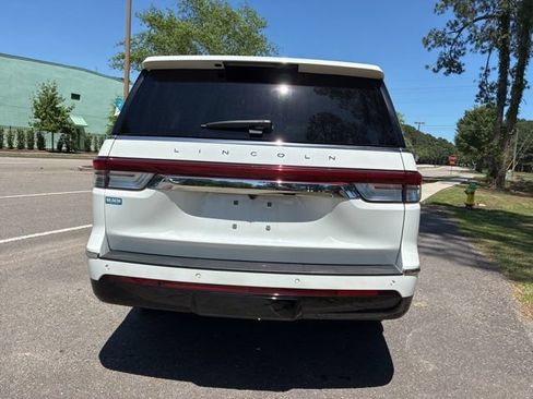 Used 2024 Lincoln Navigator L Reserve AWD/4WD image 5