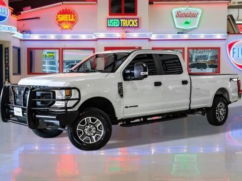 Used 2022 Ford F250 XL w/ Power Equipment Group image 2