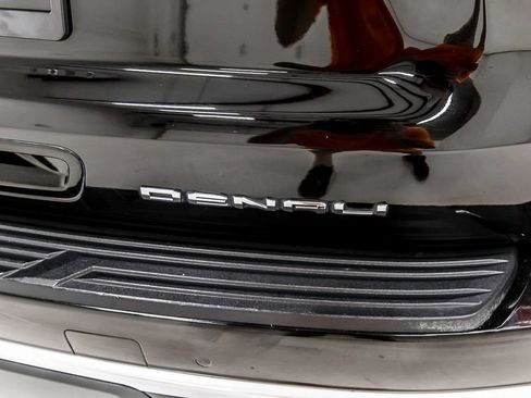 Used 2021 GMC Yukon Denali AWD/4WD image 7