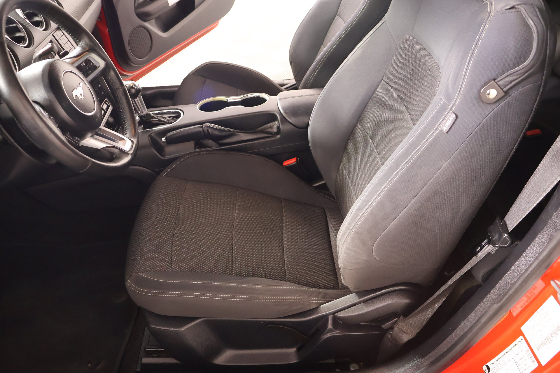 Used 2016 Ford Mustang Coupe RWD image 10