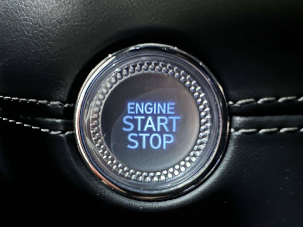 Used 2023 Genesis G90 3.5T AWD/4WD image 32