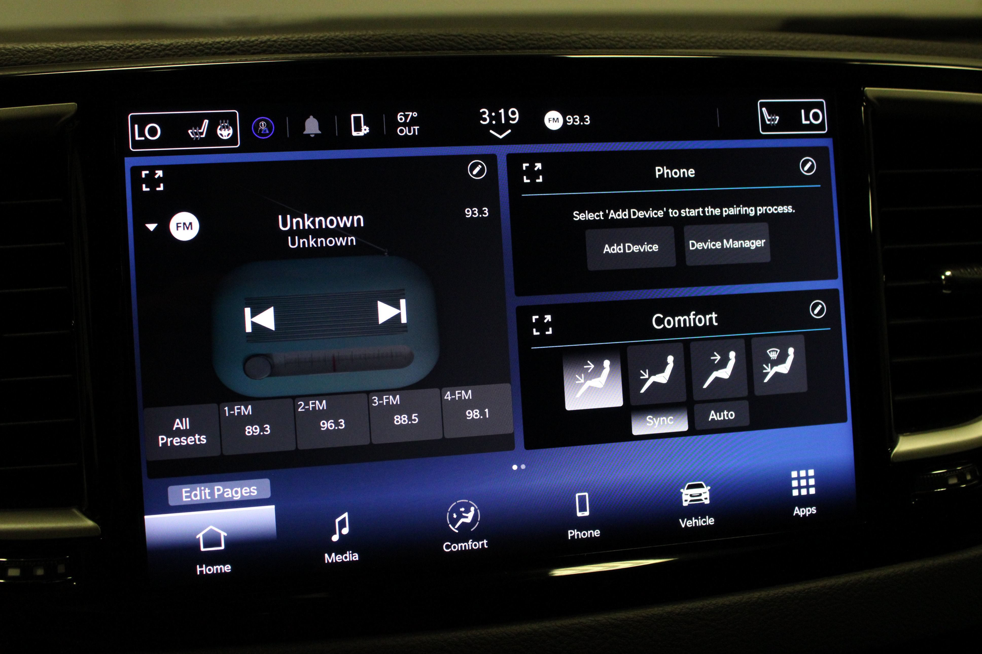 Used 2024 Chrysler Pacifica Touring-L FWD image 24