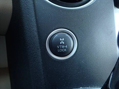 Used 2013 Honda Pilot Touring image 25