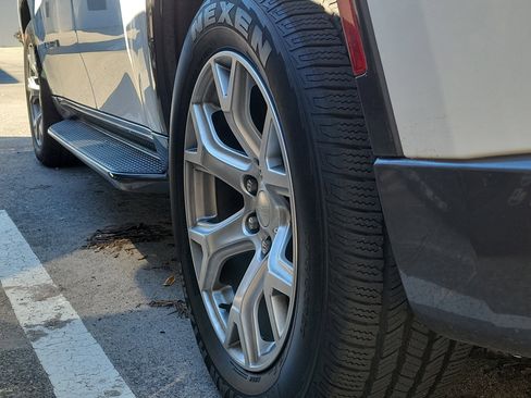 Used 2022 Jeep Wagoneer Series II w/ Rear Seat Video Group 1 image 7