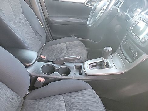 Used 2015 Nissan Sentra SV FWD image 44