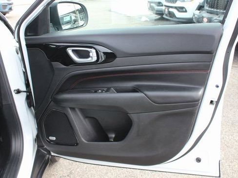 Used 2022 Jeep Compass Trailhawk w/ Sun and Sound Group image 31