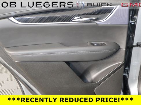 Certified 2025 Cadillac XT6 Premium Luxury FWD image 11