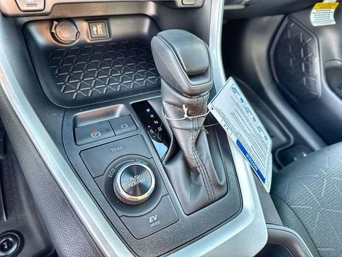 New 2025 Toyota RAV4 XLE image 29