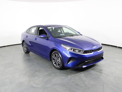 Used 2023 Kia Forte LXS w/ LXS Technology Package image 12