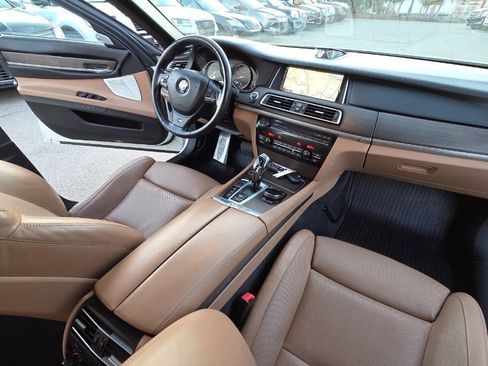 Used 2015 BMW 750i xDrive image 44