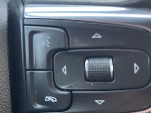 Used 2022 Chevrolet Blazer RS w/ Enhanced Convenience Package image 17