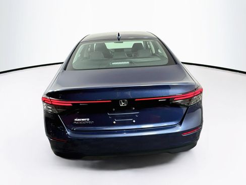 Used 2023 Honda Accord EX image 6