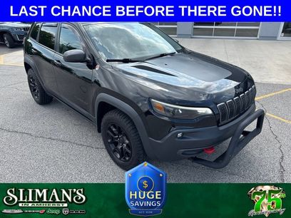 Used 2019 Jeep Cherokee Trailhawk w/ Cold Weather Group