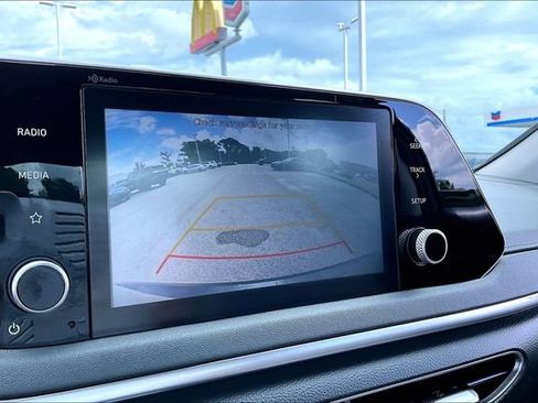 Used 2022 Hyundai Sonata SE FWD image 13