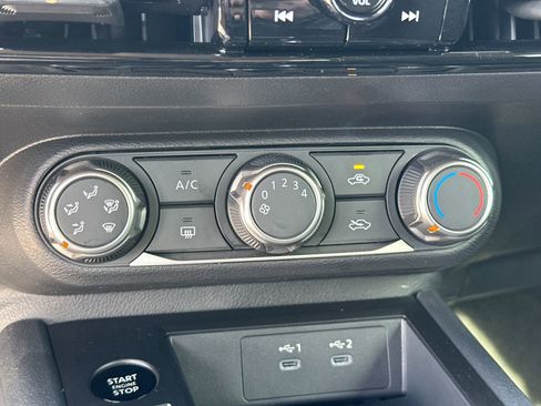 New 2026 Nissan Kicks S image 30