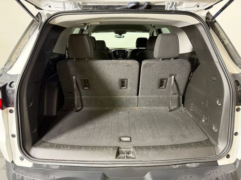 Used 2019 Chevrolet Traverse LT w/ LPO, Floor Liner Package FWD image 11
