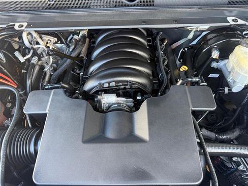 Used 2019 Chevrolet Suburban LT image 43