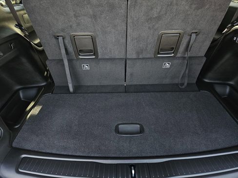 New 2026 Jeep Grand Cherokee L Laredo image 9