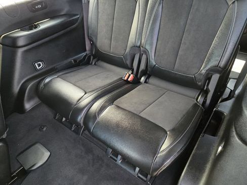 Used 2025 Jeep Grand Cherokee L Altitude AWD/4WD image 30