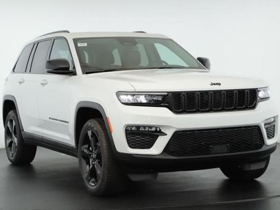 New 2025 Jeep Grand Cherokee Limited w/ Black Appearance Package