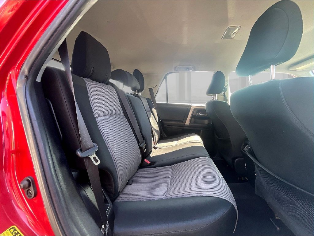 Used 2019 Toyota 4Runner SR5 AWD/4WD image 23