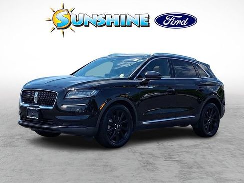 Used 2023 Lincoln Nautilus Reserve w/ Monochromatic Package AWD/4WD image 3